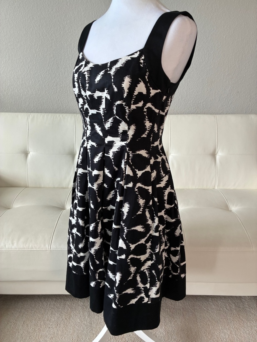Maggy London Black and White Patterned Midi Dress